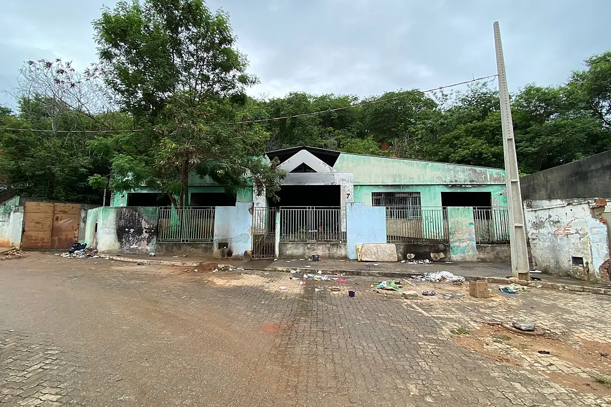 Terreno da UBS Santa Efigênia antes da obra